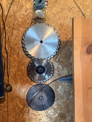 Sale Photo Thumbnail #1305: G131-Sawblades plus miscellaneous Wood/extras