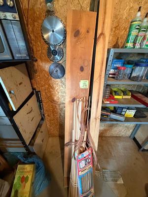 Sale Photo Thumbnail #1304: G131-Sawblades plus miscellaneous Wood/extras