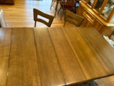BEAUTIFUL LIKE NEW VINTAGE HEYWOOD WAKEFIELD DROP LEAF DINING TABLE AND CHAIRS