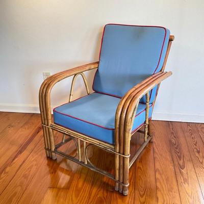 Sale Photo Thumbnail #127: Measures 33"H x 24"W x 27"D, seat height 15.5" x seat depth 19"
Excellent condition