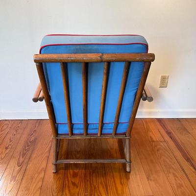 Sale Photo Thumbnail #125: Measures 33"H x 24"W x 27"D, seat height 15.5" x seat depth 19"
Excellent condition