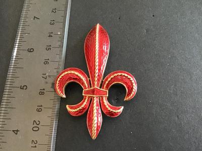 Crown Trafari Fleur De Lis Vintage Brooch Excellent
