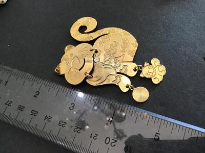 Kitty Brooch