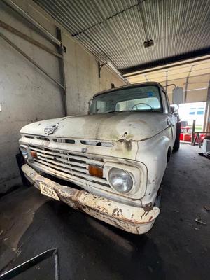 Sale Photo Thumbnail #1382: 1964 Ford dump truck, Runs with Title. Not sure if the dump works. But we were able to start it.