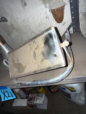 Sale Photo Thumbnail #1403: X21 Misc garage