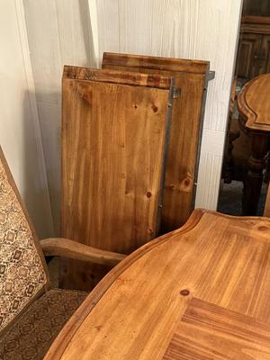 Sale Photo Thumbnail #1506: DR9 Dining set
