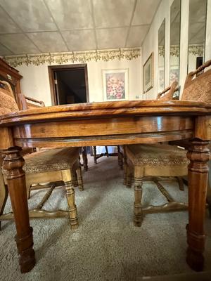 Sale Photo Thumbnail #1510: DR9 Dining set