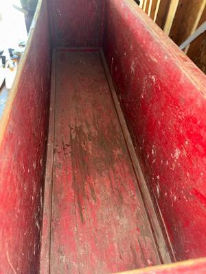 Sale Photo Thumbnail #1546: S14 Old wood box