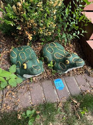 Sale Photo Thumbnail #1602: O12 Garden frogs
