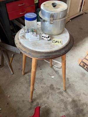 Sale Photo Thumbnail #1675: G141 Table + extras