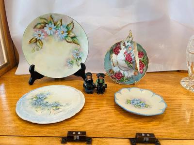 CAST IRON PILGRIM FIGURES AND ANTIQUE CHINA