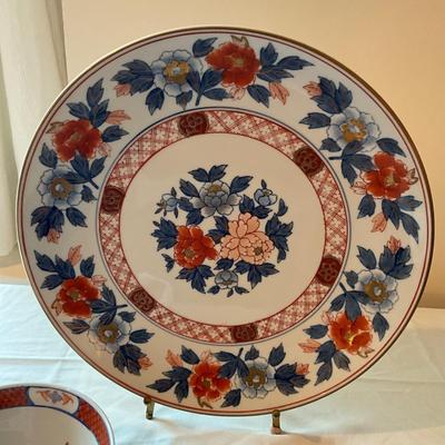 934 Large 12" Imari Charger and Bowl