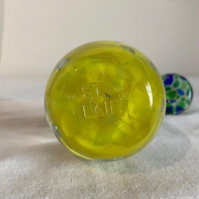 803 St Clair Floral Paperweight , Stopper and Swan Etched Vase