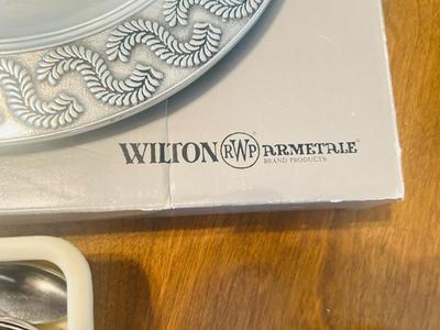 ONIEDA FLATWARE AND WILTON PEWTER PLATTER