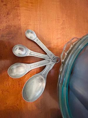 MUFFIN PANS, MIXING BOWL, BUNT PAN, CAKE PANS, TUPPERWARE MEASURING CUPS