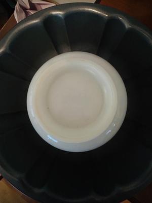 MUFFIN PANS, MIXING BOWL, BUNT PAN, CAKE PANS, TUPPERWARE MEASURING CUPS