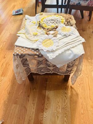 VINTAGE DOILIES AND TABLE DRESSINGS