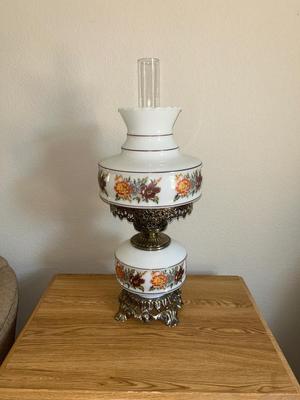 PARLOR GLASS GLOBE LAMP