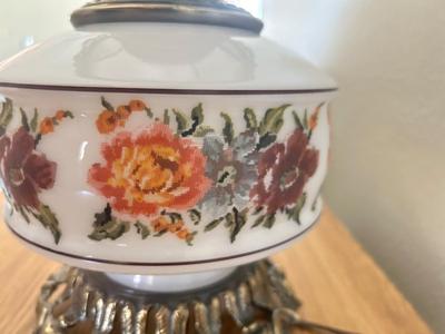 PARLOR GLASS GLOBE LAMP