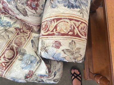 CHARLES SCHNEIDER SOFA AND COLONIAL EARLY AMERICAN ACCENT TABLE