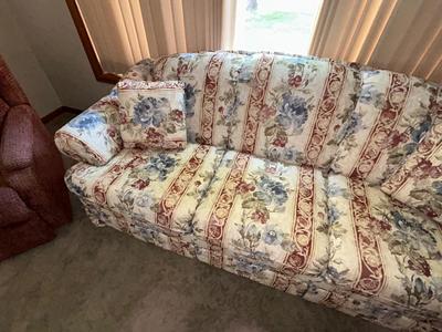 CHARLES SCHNEIDER SOFA AND COLONIAL EARLY AMERICAN ACCENT TABLE