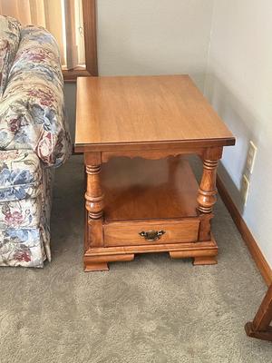 CHARLES SCHNEIDER SOFA AND COLONIAL EARLY AMERICAN ACCENT TABLE