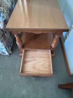 CHARLES SCHNEIDER SOFA AND COLONIAL EARLY AMERICAN ACCENT TABLE