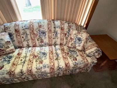 CHARLES SCHNEIDER SOFA AND COLONIAL EARLY AMERICAN ACCENT TABLE