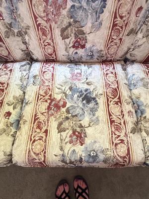 CHARLES SCHNEIDER SOFA AND COLONIAL EARLY AMERICAN ACCENT TABLE
