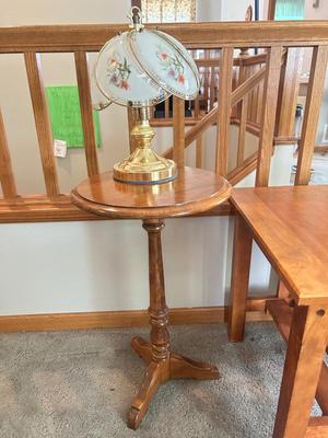TWO ACCENT TABLES A BRASS TOUCH LAMP