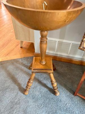 ORIGINAL OIL PAINTING BY by ANDRN on EASLE & SHERYN’S MAYPLE WOOD NUT BOWL