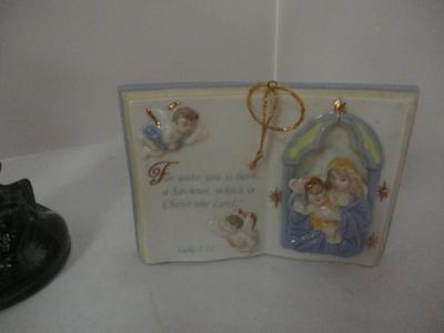 AVON Collectibles Bottles & Books