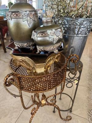 Decor - Gilt -Silver Tone & Gold Tone Decor items Plant stands