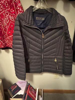 WOMENS JACKETS AND COATS SIZED SMALL-MED-LARGE