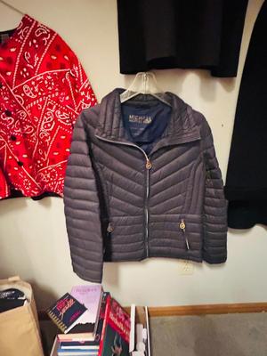 WOMENS JACKETS AND COATS SIZED SMALL-MED-LARGE