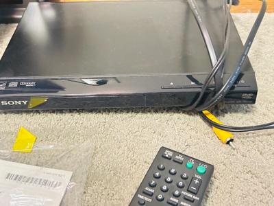 32” POLAROID PLASMA TELEVISION WITH BUILT IN DVD PLAYER AND SONY CR/DVD PLAYER