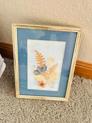 PORCELAIN WASTE CAN AND TISSUE HOLDER, WALL HOOKS AND HOME DECOR