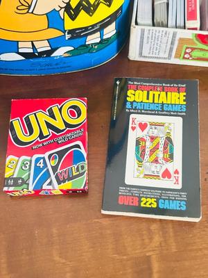 VTG PEANUTS TRASH CAN, SAMSUNG 3D ACTIVE GLASSES, PLAYING CARDS AND PUZZLES