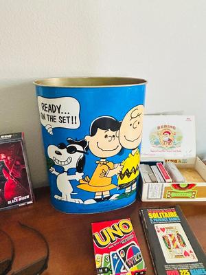 VTG PEANUTS TRASH CAN, SAMSUNG 3D ACTIVE GLASSES, PLAYING CARDS AND PUZZLES