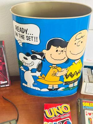 VTG PEANUTS TRASH CAN, SAMSUNG 3D ACTIVE GLASSES, PLAYING CARDS AND PUZZLES