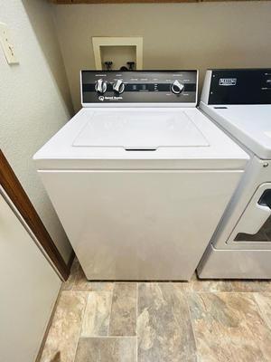 SPEED QUEEN COMMERCIAL HEAVY DUTY WASHING MACHINE