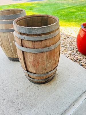 SMALL WHISKEY BARRELS