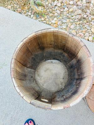 SMALL WHISKEY BARRELS