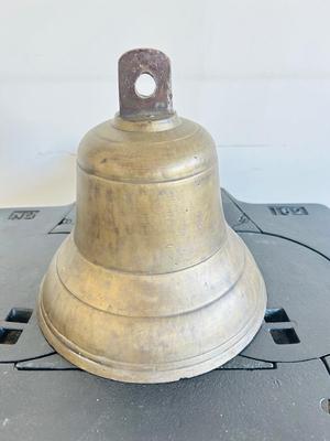 ANTIQUE BRASS BELL COULD HAVE BEEN FOR A SHIP/RAILROAD OR SCHOOLHOUSE