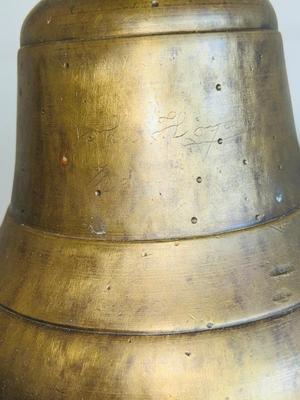 ANTIQUE BRASS BELL COULD HAVE BEEN FOR A SHIP/RAILROAD OR SCHOOLHOUSE