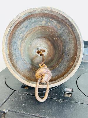 ANTIQUE BRASS BELL COULD HAVE BEEN FOR A SHIP/RAILROAD OR SCHOOLHOUSE