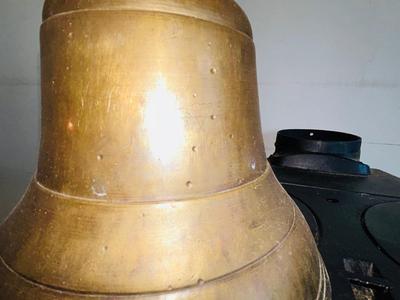 ANTIQUE BRASS BELL COULD HAVE BEEN FOR A SHIP/RAILROAD OR SCHOOLHOUSE