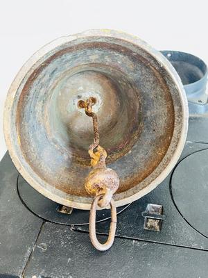 ANTIQUE BRASS BELL COULD HAVE BEEN FOR A SHIP/RAILROAD OR SCHOOLHOUSE