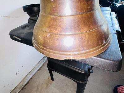 ANTIQUE BRASS BELL COULD HAVE BEEN FOR A SHIP/RAILROAD OR SCHOOLHOUSE