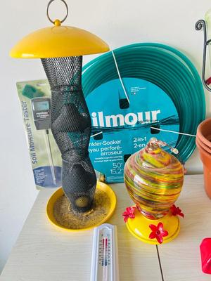 BIRD FEEDERS & GARDEN ITEMS